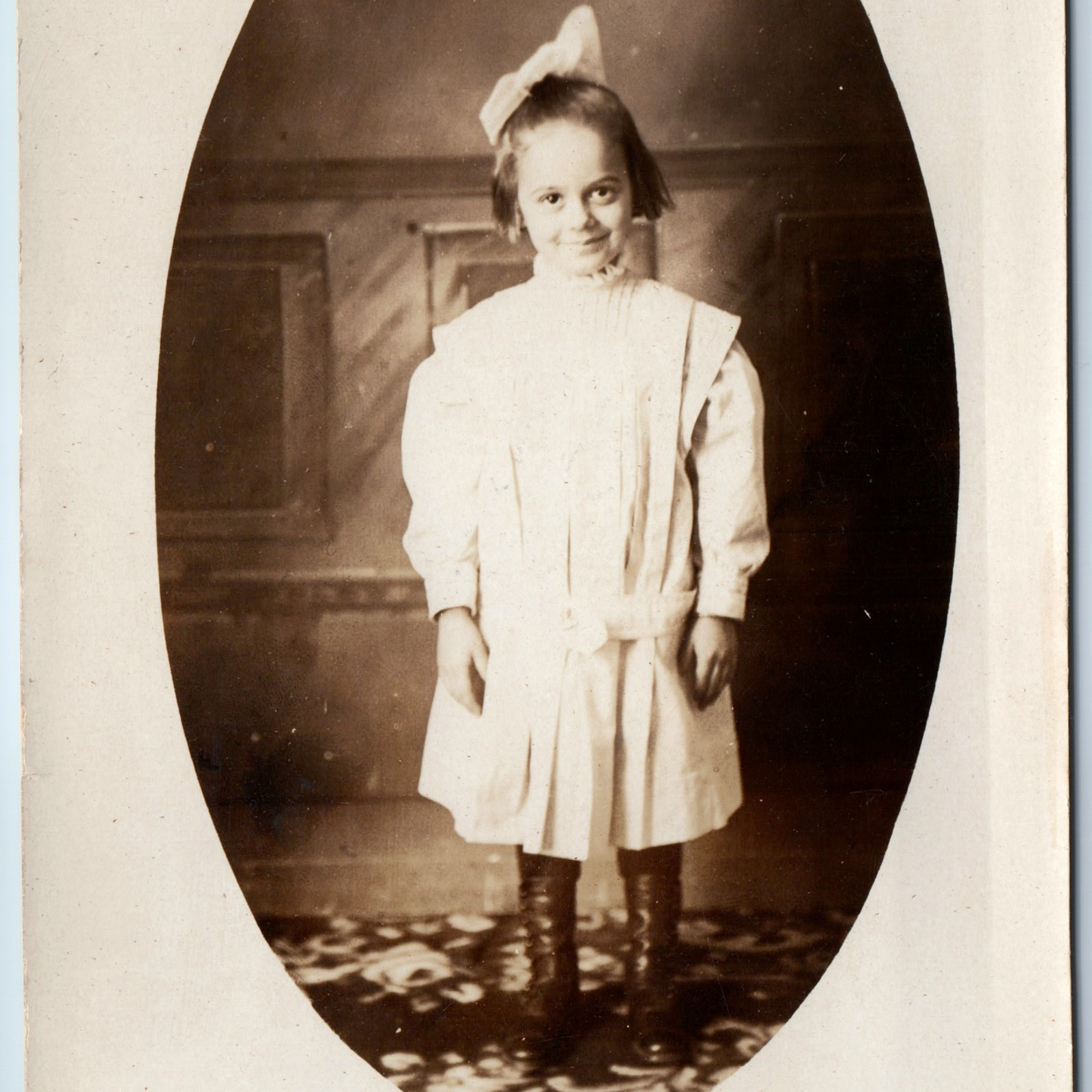c1910s Cute Smiling Little Girl Portrait Unmarked Child Young Lady Photo PC A212