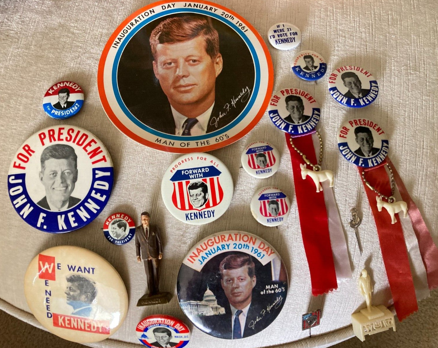 John F. Kennedy JFK for President 1960 Campaign Inauguration Pinback Buttons Lot