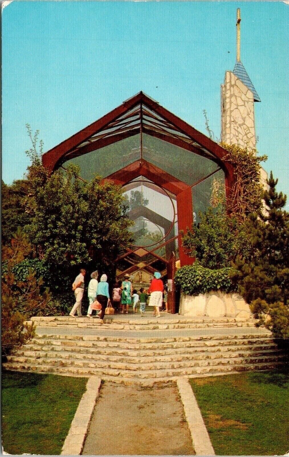 Wayfarers Glass Chapel Portuguese Bend California CA Evergreen Trees Postcard