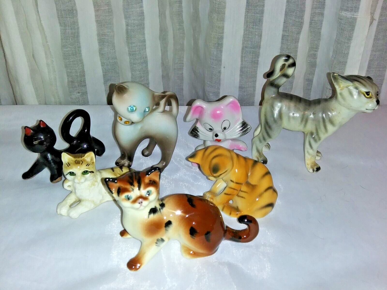 Lot Of 7 Vintage Miniature Cats 1 Siamese with Rhinestones 6 Others MCM 3