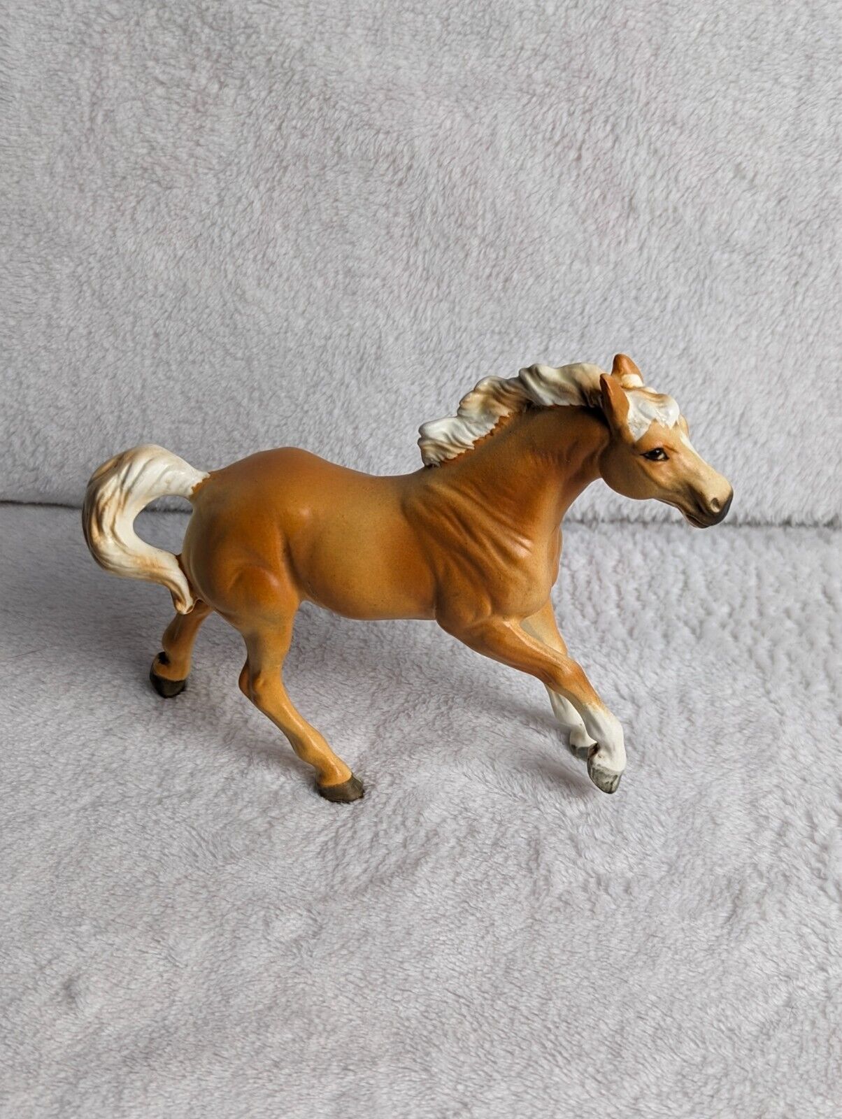 Norcrest Running Horse Figurine A258