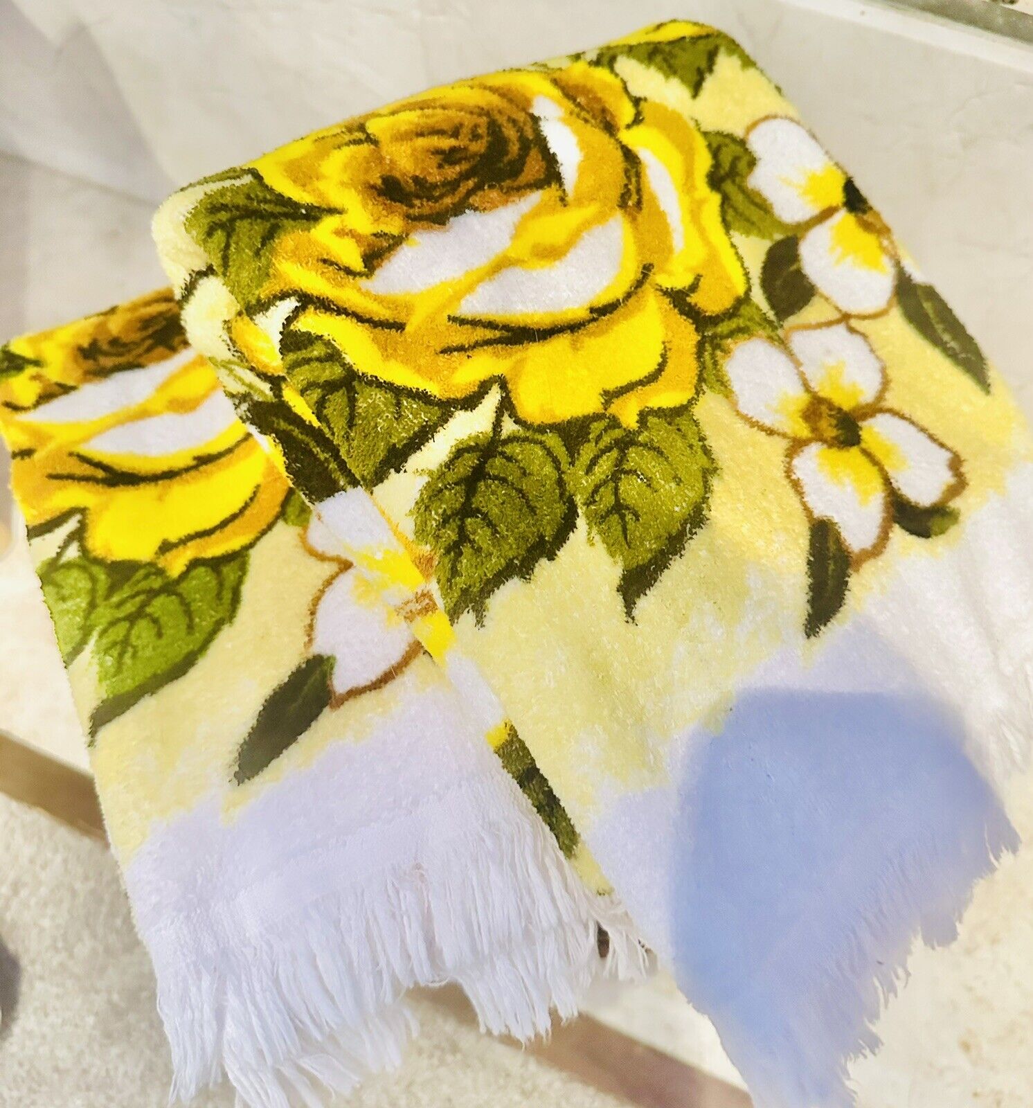 Set Of 2 Vintage Cannon J Franco Yellow Floral Fringe Bath Towels Groovy EUC