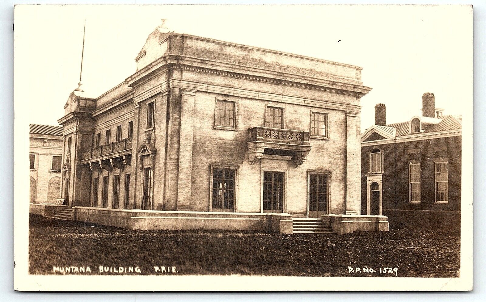 1915 PANAMA PACIFIC INTERNATIONAL EXPO MONTANA BUILDING AZO RPPC POSTCARD P4630