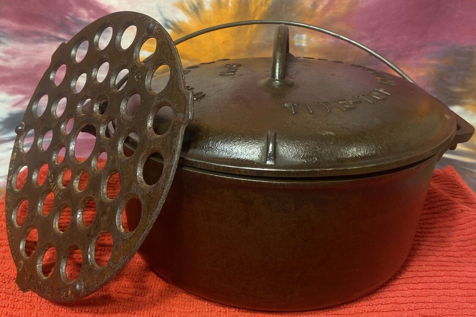 ANTIQUE GRISWOLD NO.8 TITE TOP CAST IRON DUTCH OVEN WITH LID AND TRIVET  # 833