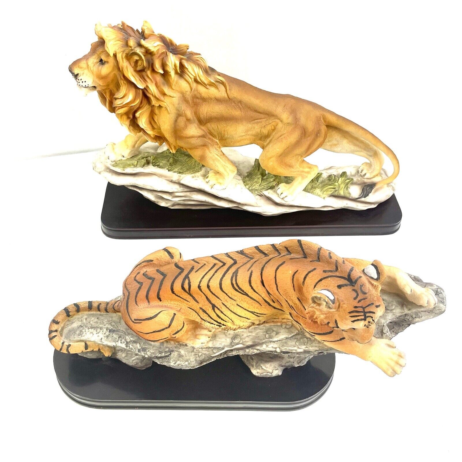 Resting Bengal Tiger & Hunting Lion Resin Figurines With Sturdy Base Decor