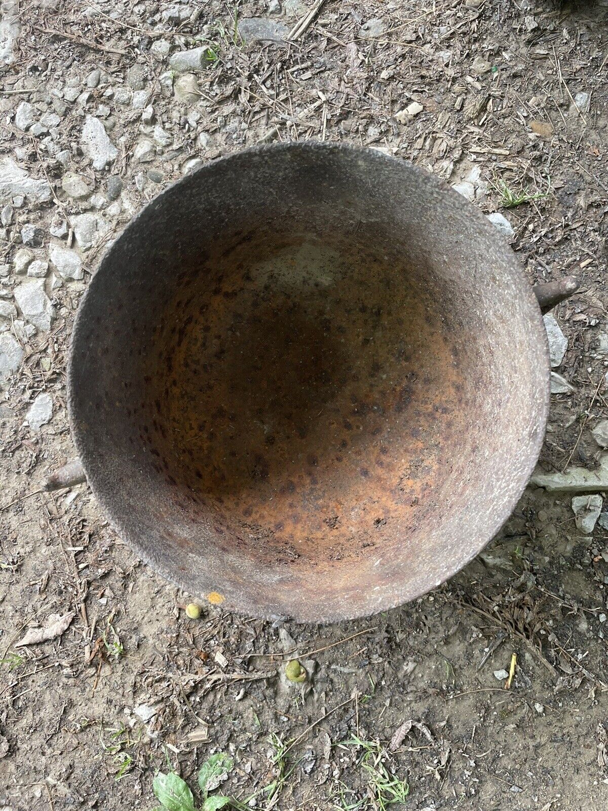 Antique Cast Iron Pot 1 ft