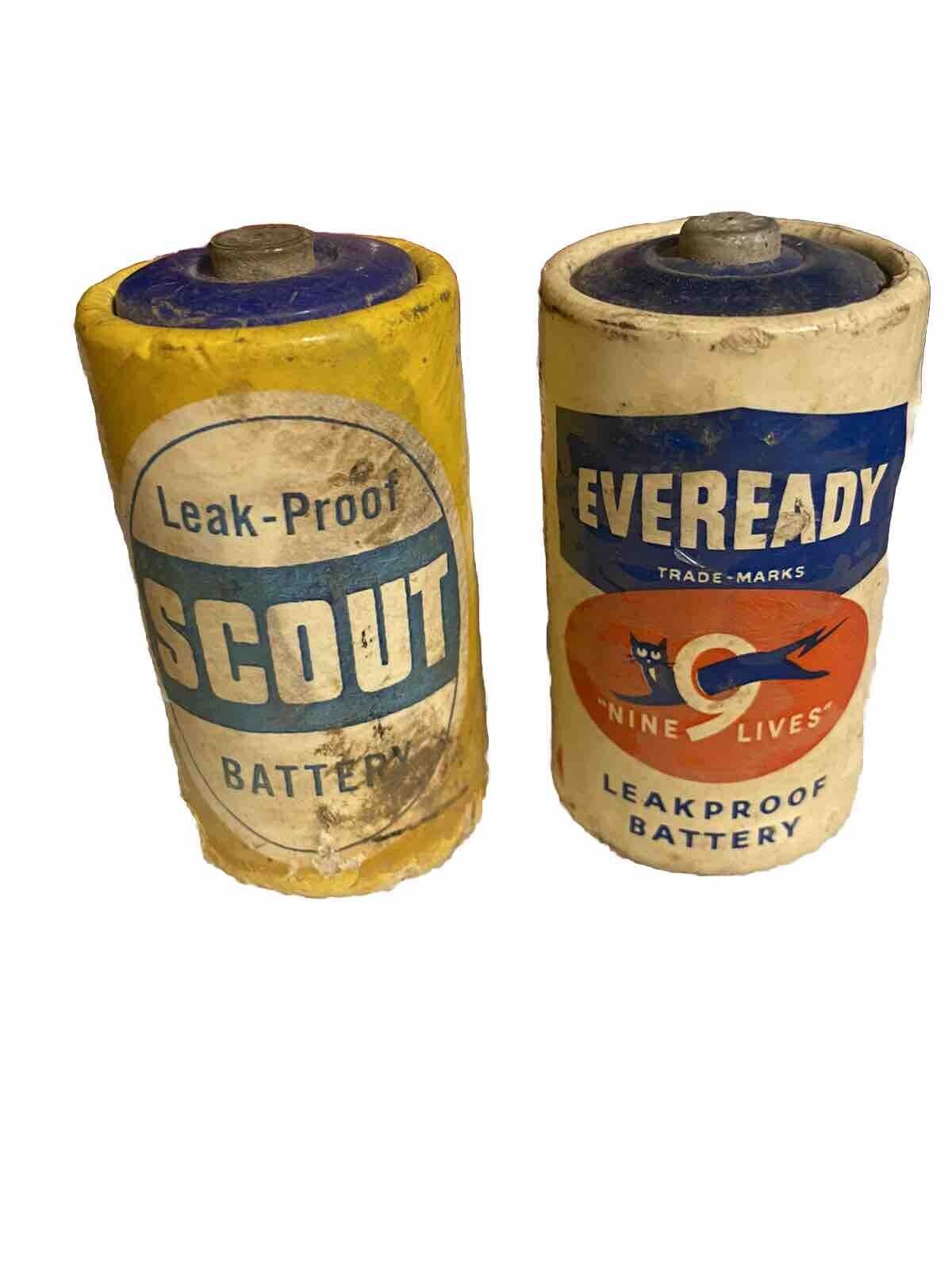 2 Vintage D Cell Leakproof Flashlight Batteries Eveready #950 Scout  Made In USA