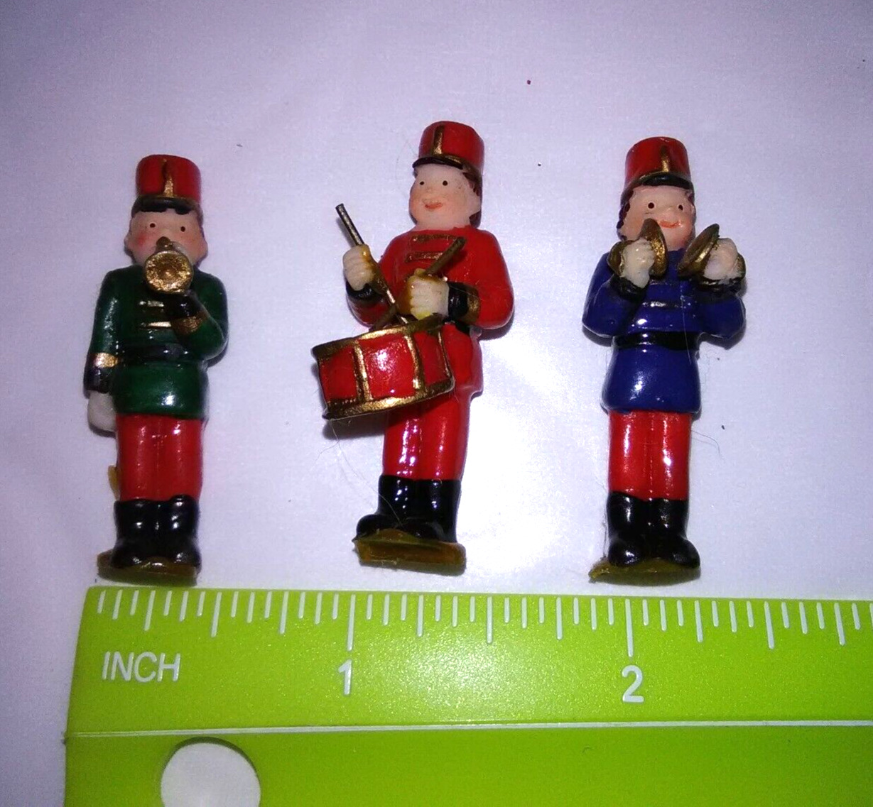 Dollhouse Miniature Band Members Train Christmas Scenery Glue on feet see pics