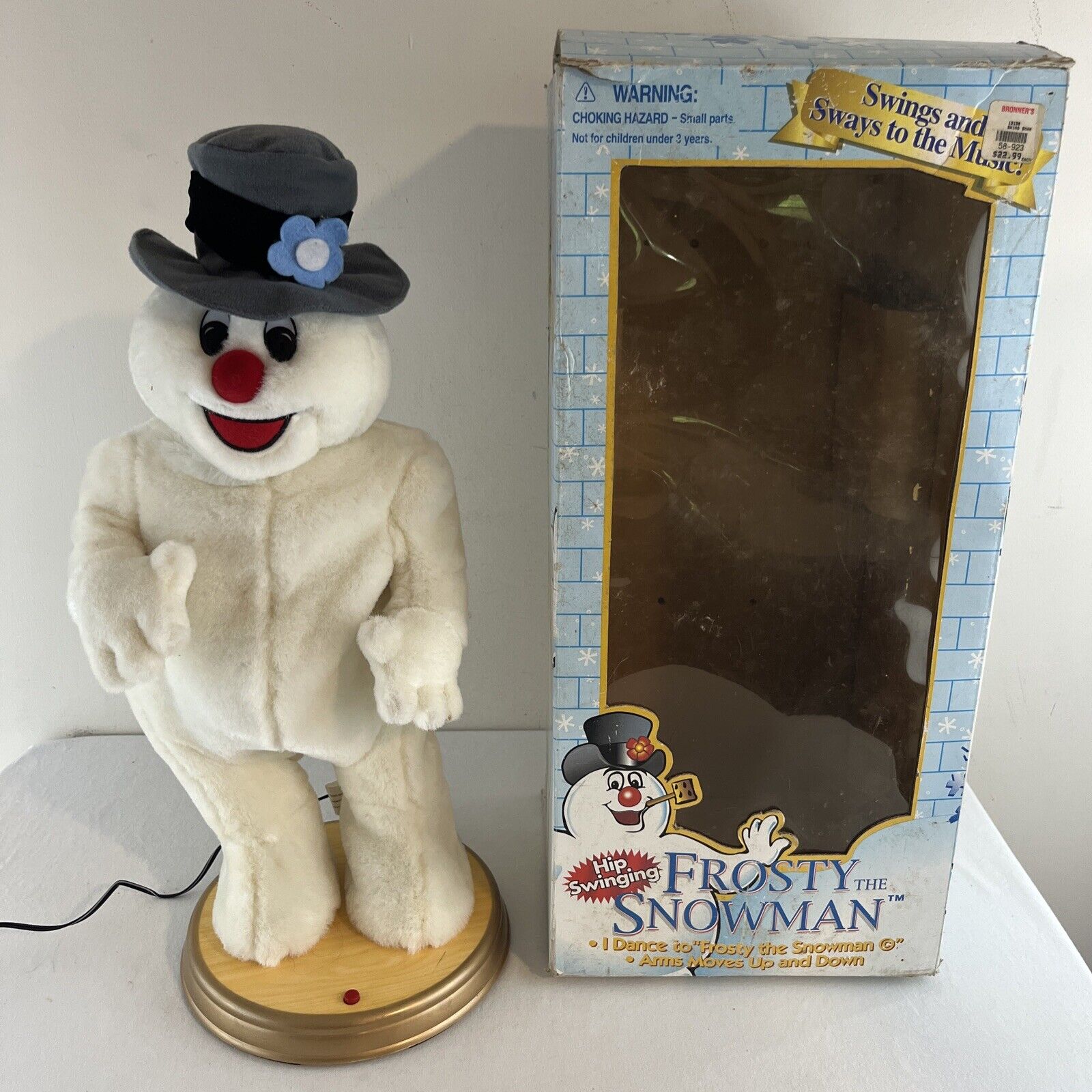 1998 Gemmy Frosty The Snowman Hip Swinging Singing Toy Animatronic