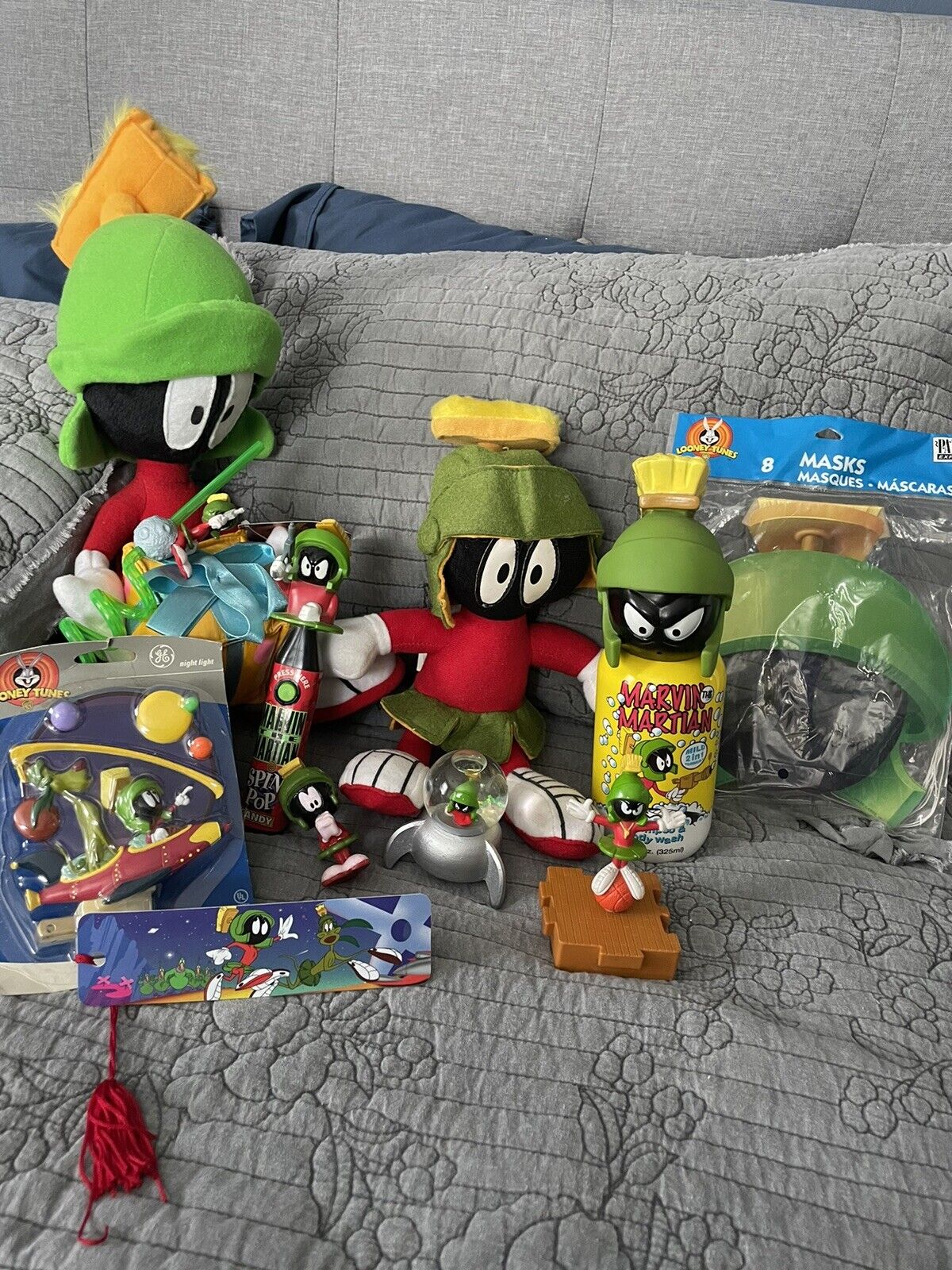 Vtg 90s Lot MARVIN the MARTIAN Looney Tunes Nightlight, straw, Plushies + More💎