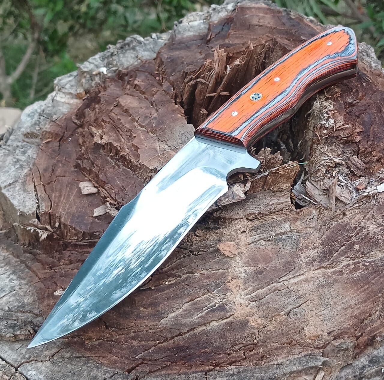 Unique Handmade High Polished D2 Steel Blade Color Sheet Handle Hunting Knife