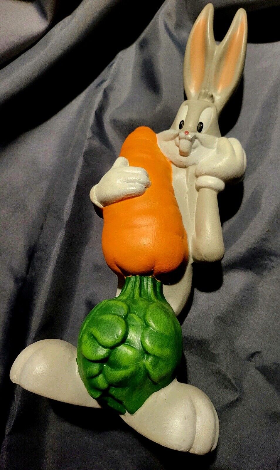 Vintage Warner Bros. Bugs Bunny Ceramic Figurine