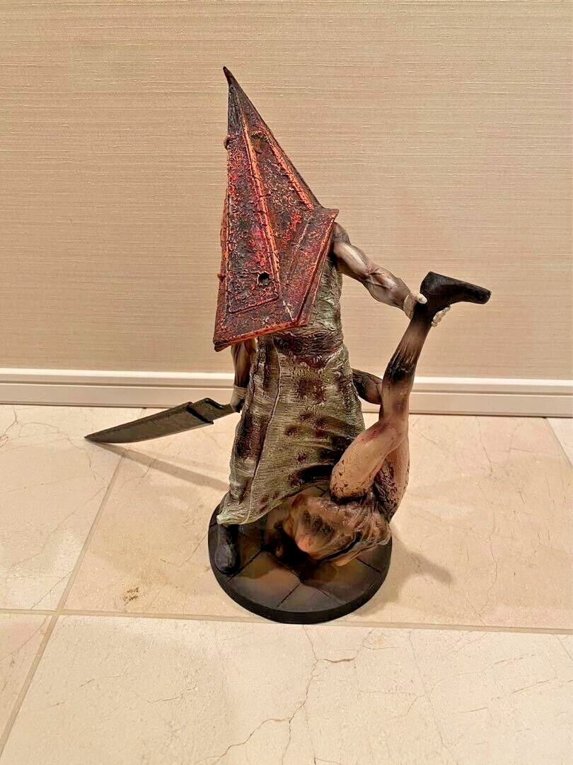 Gecco Pyramid Head Silent Hill 2 Red Pyramid Thing 1/6 PVC Statue Figure