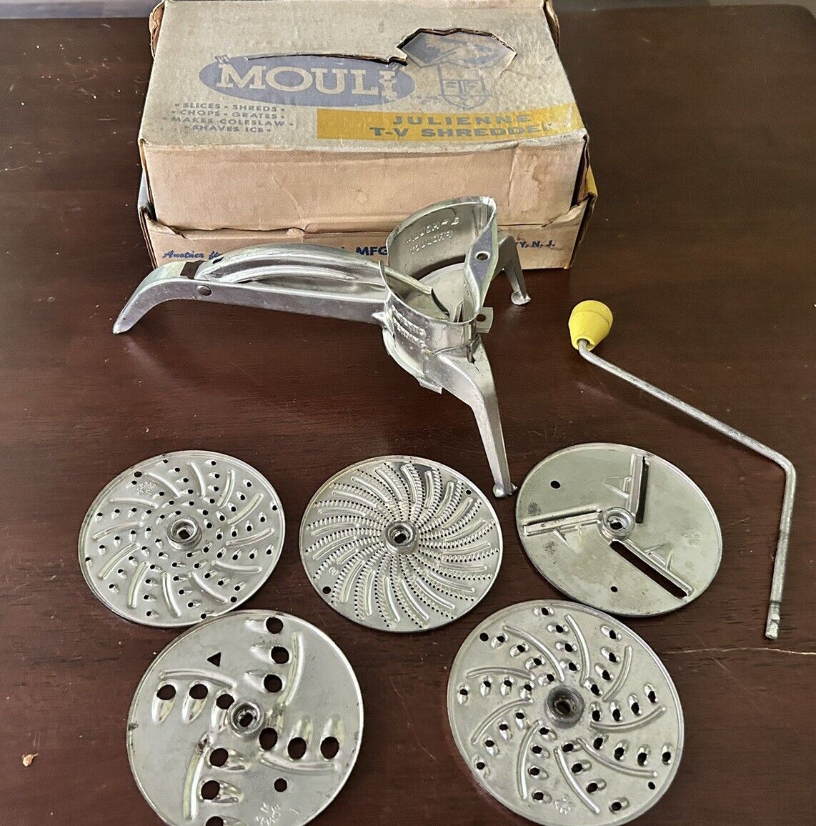 Vintage MOULI Julienne Rotary T-V SHREDDER complete 5 Blades / ORIGINAL BOX