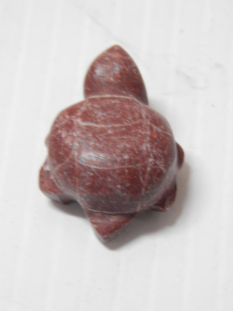 VINTAGE / OLD ZUNI INDIAN CATLINITE  STONE TURTLE FETISH small / miniature size