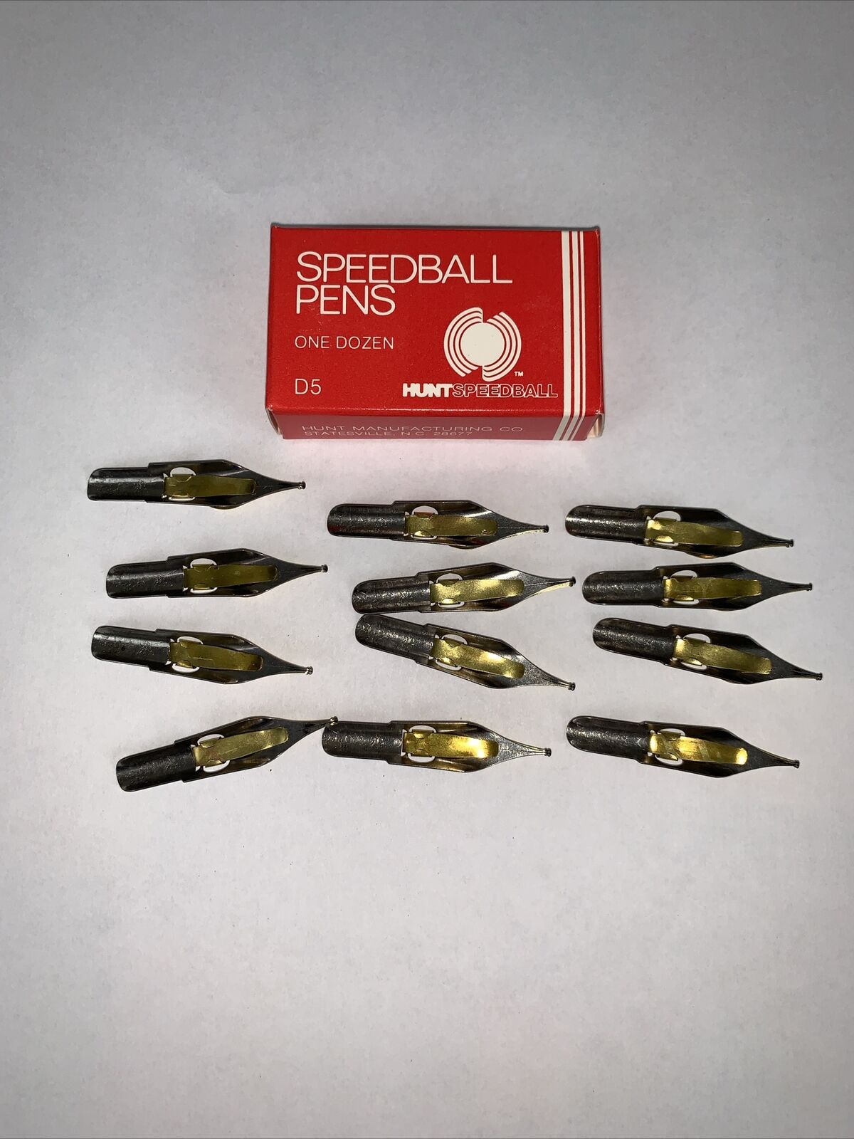Vintage HUNT SPEEDBALL PENS D-5 Oval Easy To Use Calligraphy Pen Nibs (12)