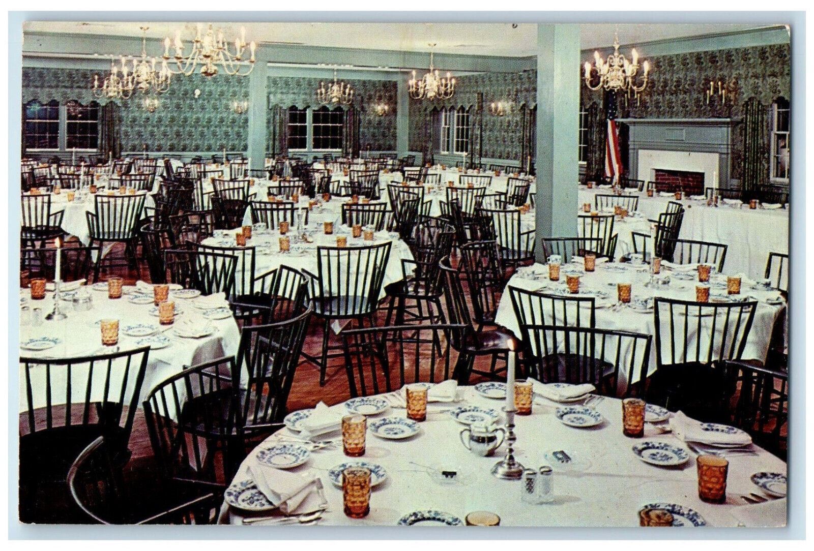 c1960\'s Dining Area Yankee Drummer Inn and Motor House Auburn MA Postcard