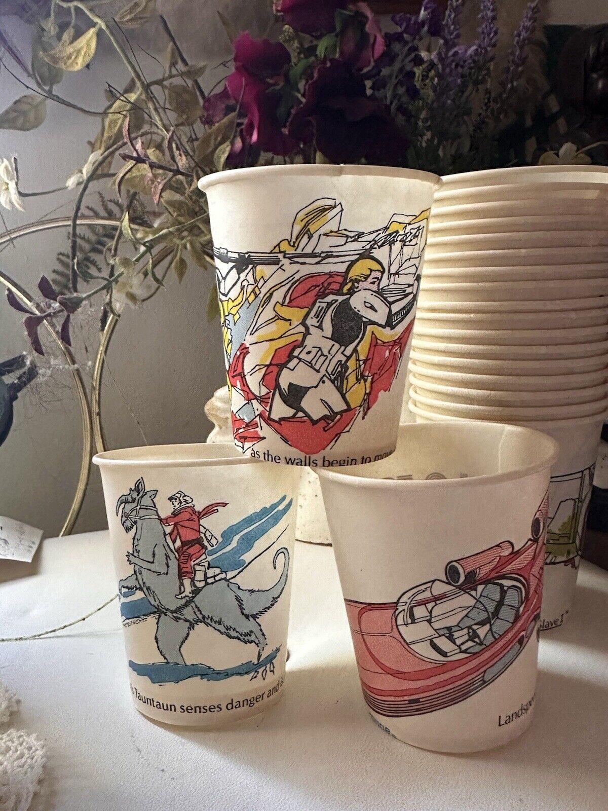 Lot Of 100 VINTAGE RARE STAR WARS DIXIE PAPER CUPS 1980\'s 6 Different Designs