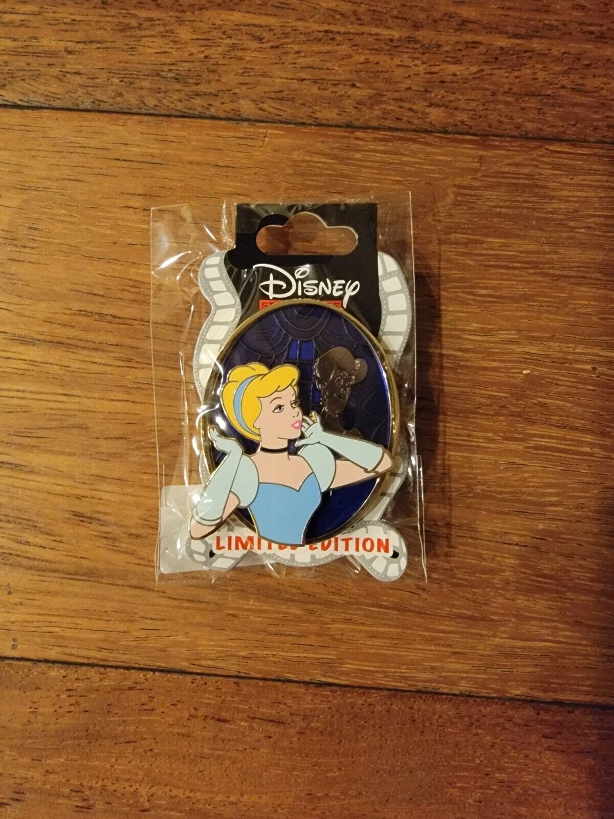 2022 D23 Expo Exclusive DSSH Fairytales Series Cinderella Pin On Pin LE400