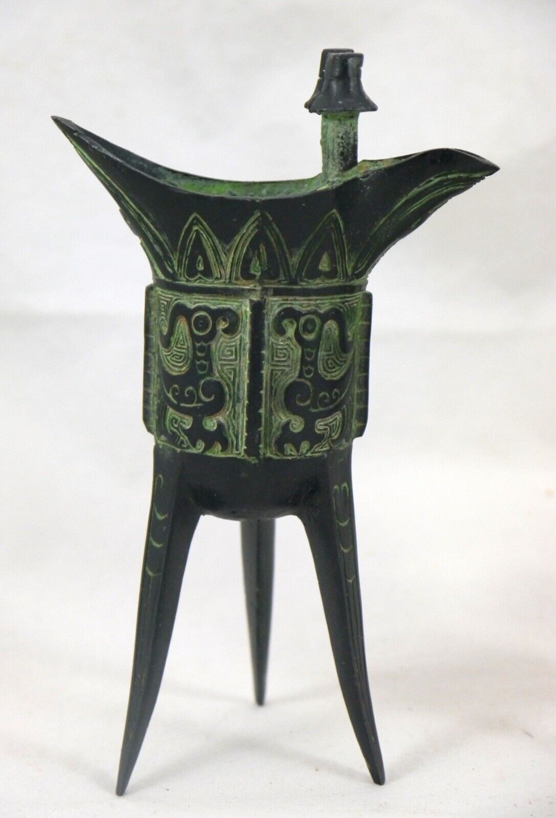 Vintage Chinese Jue Ceremonial Ritual Bronze Tripod Wine Vessel Cup w Taotie a