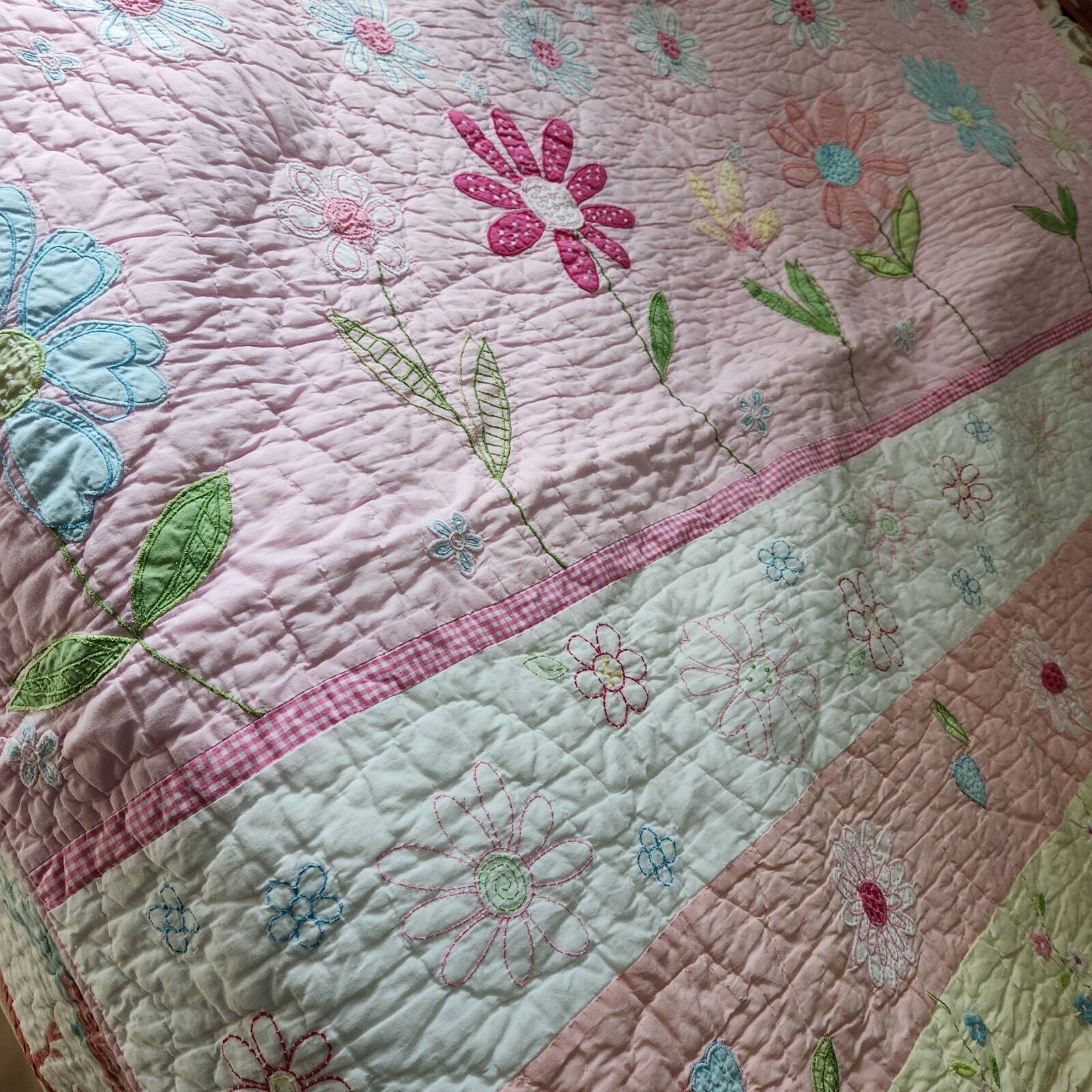 Pottery Barn Kids Twin Daisy Garden Pink Floral Quilt Reversible 86 x 68