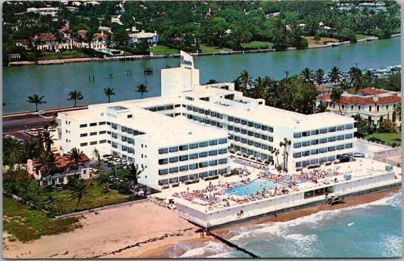 Vintage MIAMI BEACH, Florida Postcard MONTMARTRE HOTEL Aerial View w/ Pool 1959