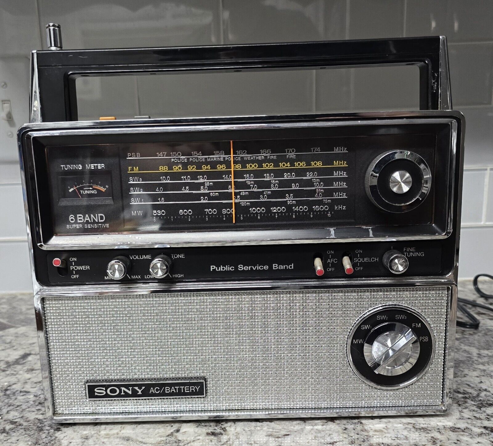 Vintage SONY 6 Band Super Sensitive Radio ▪︎ Model TFM-8000W ▪︎ WORKS WELL