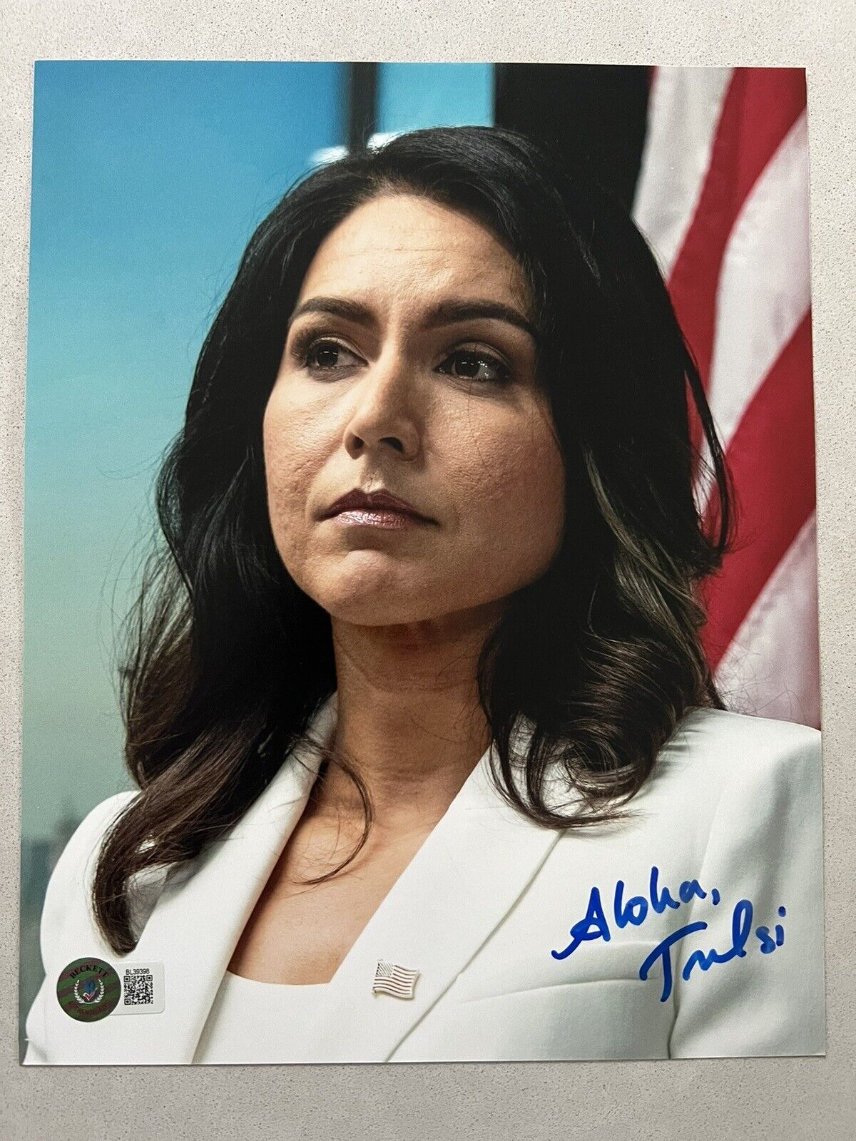 Tulsi Gabbard autographed signed 8x10 photo Beckett BAS COA Hawaii President USA