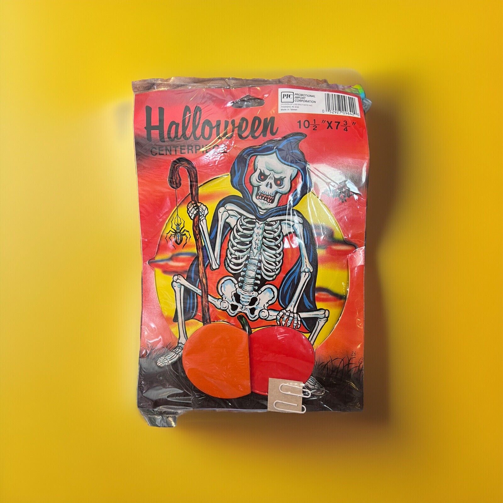 Vintage Halloween Skeleton Honeycomb Centerpiece Nos PIC Caped Skeleton On Pumki