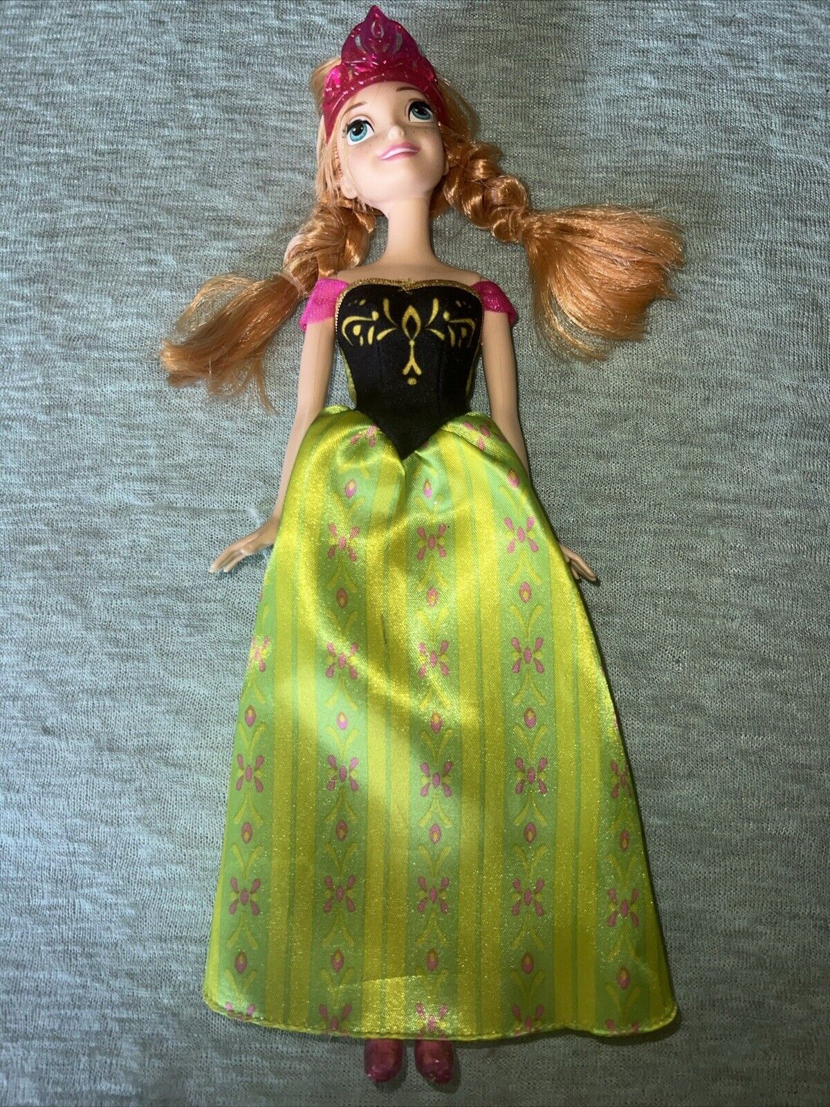 DISNEY PRINCESS ANA Mattel Barbie Doll Excellent Condition