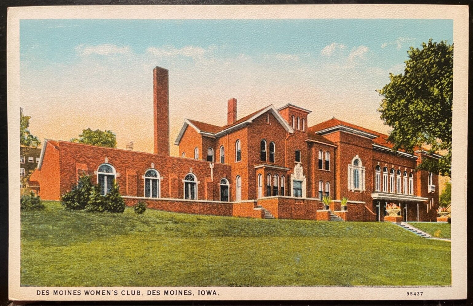 Vintage Postcard 1923 Des Moines Womens Club-Hoyt Sherman Place, Des Moines, IA
