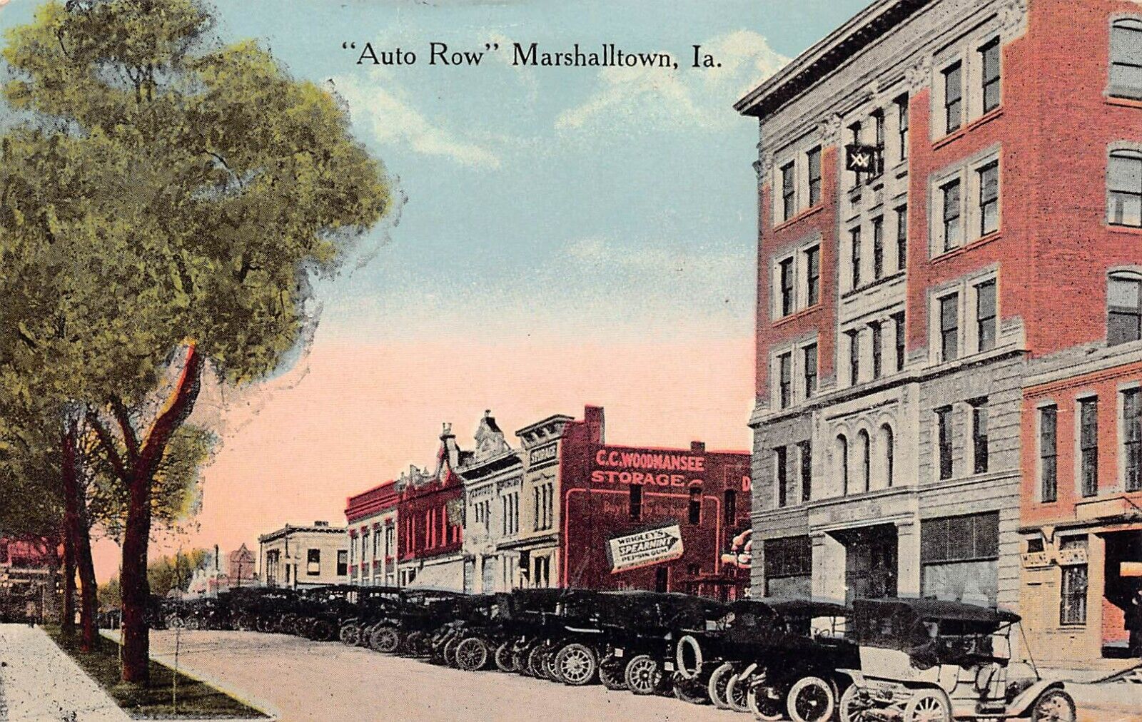 Marshalltown IA Iowa Main Street Wrigleys Spearmint Advertising Vtg Postcard A11