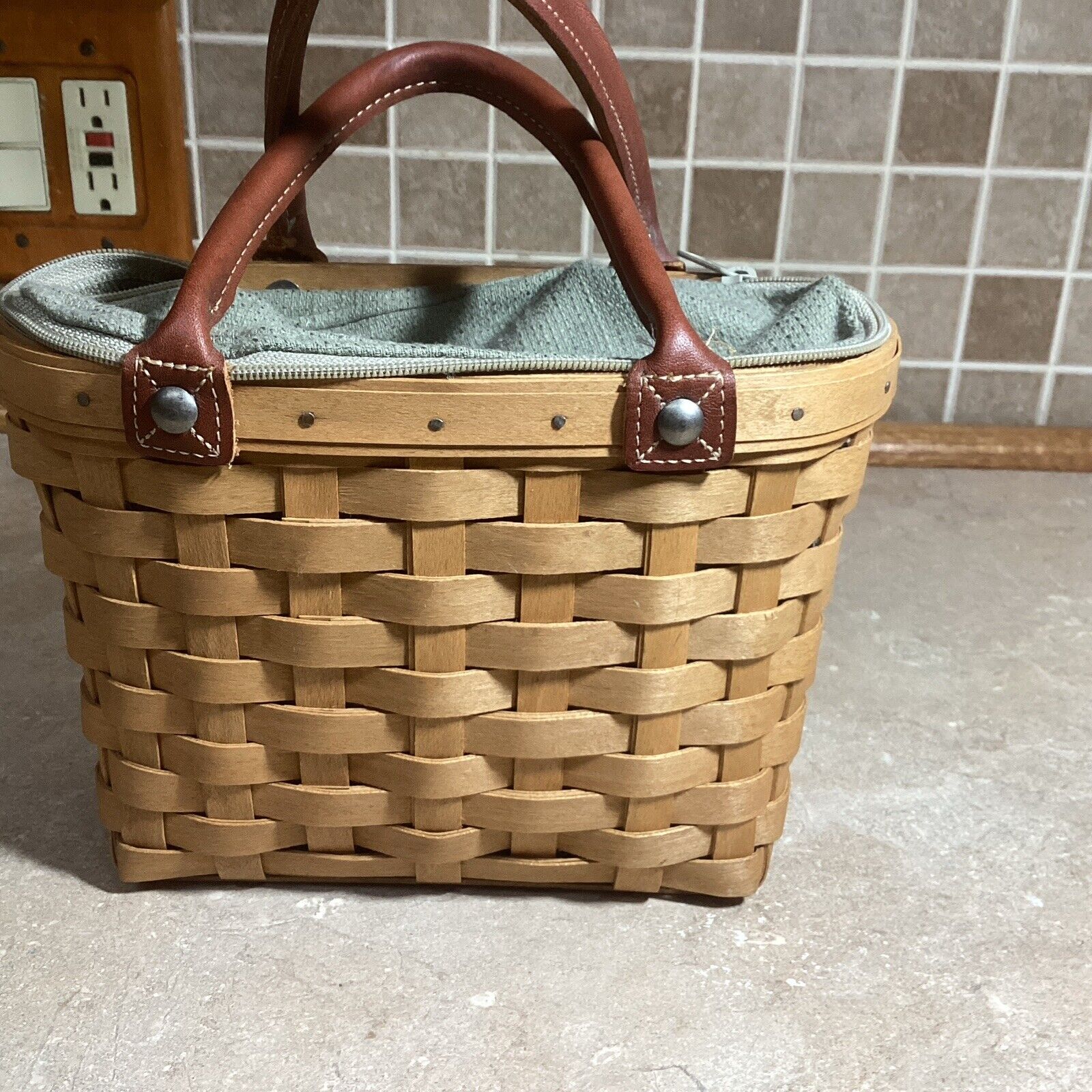 Longaberger 2004 Small Boardwalk Basket with Green Zippered Liner Leather Handle