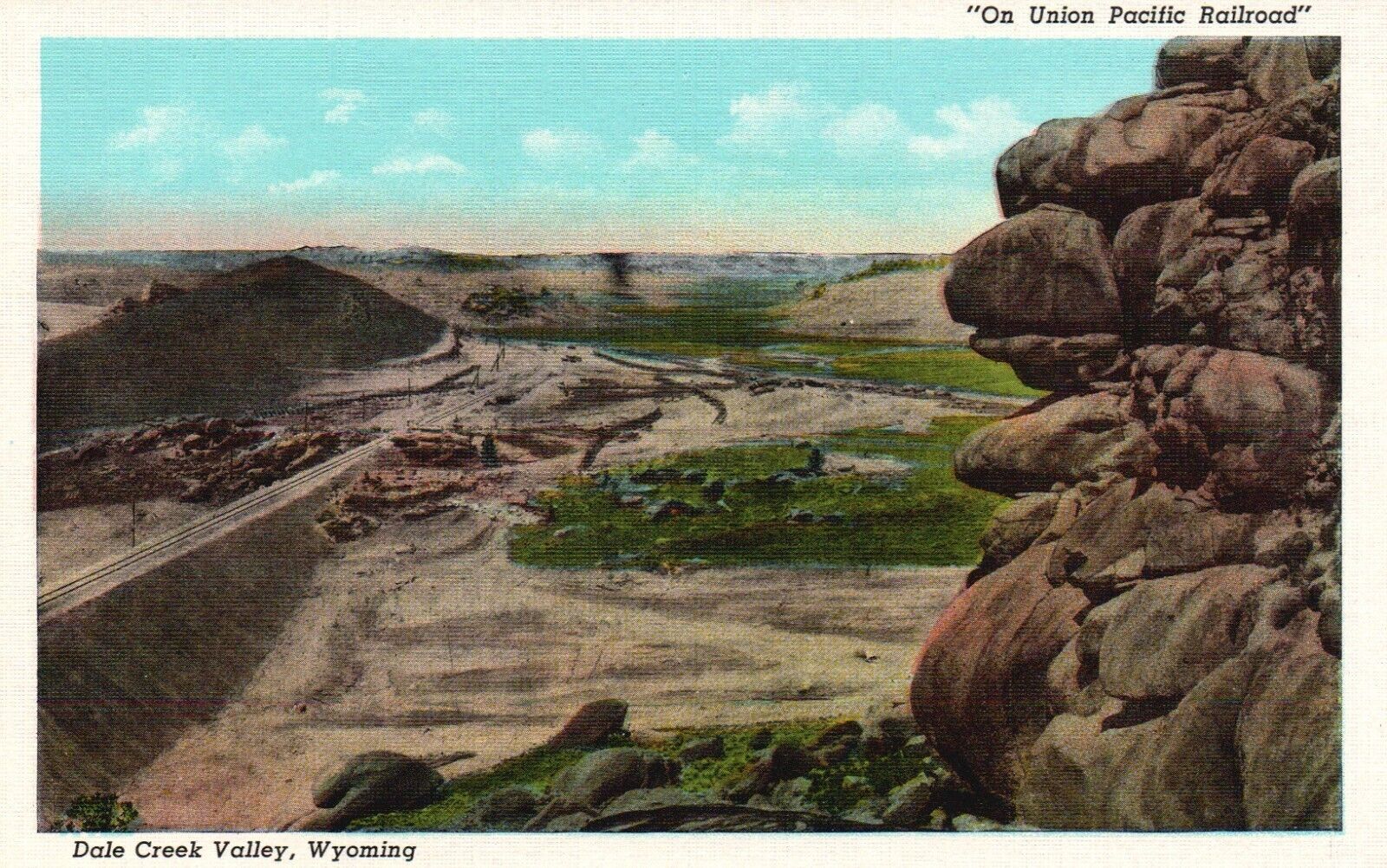 Postcard WY Dale Creek Valley Wyoming Unposted Linen Antique Vintage PC H6266