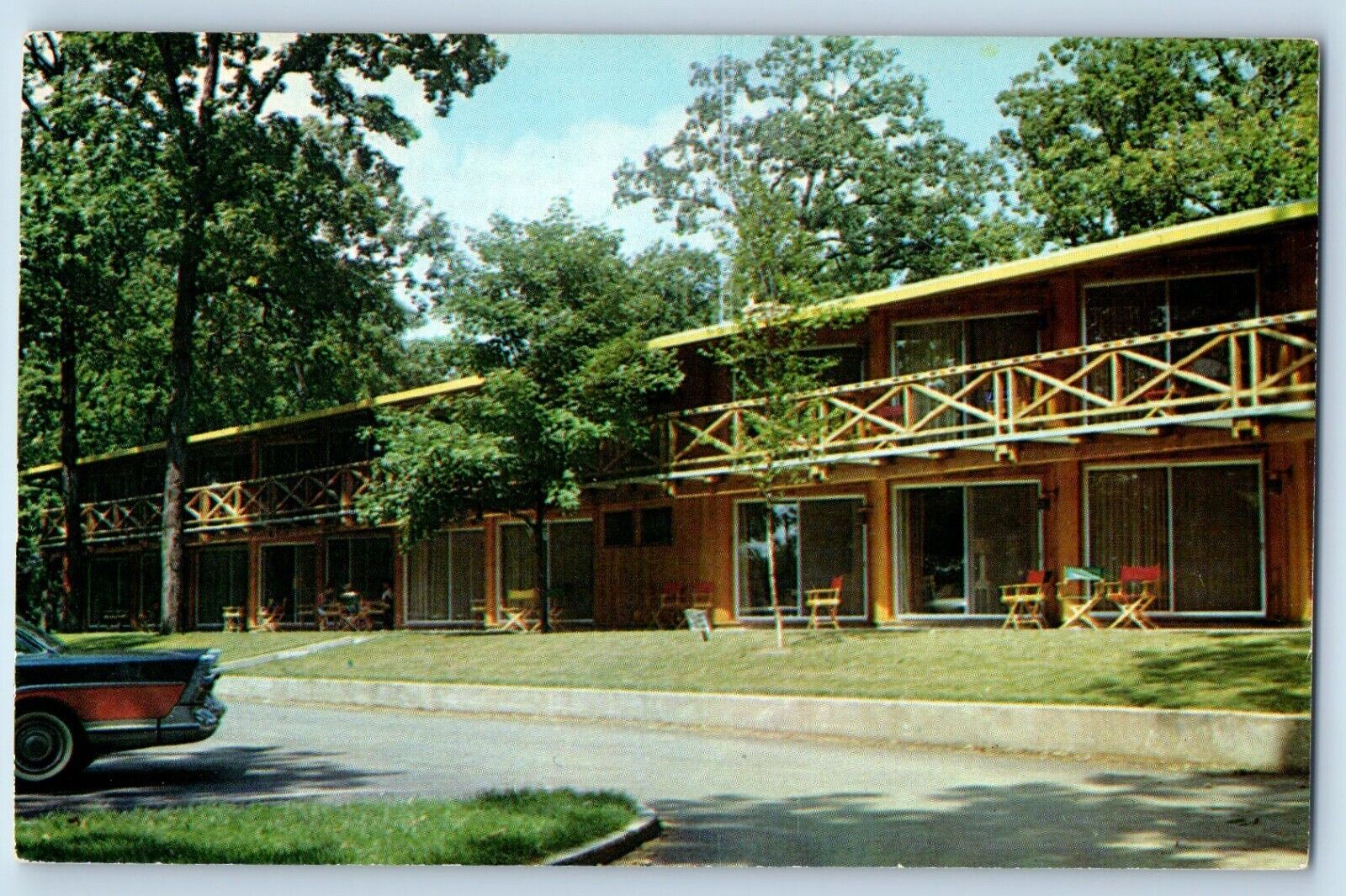 Delavan Wisconsin Postcard Lake Lawn Lodge Delavan Lake Exterior Building 1960