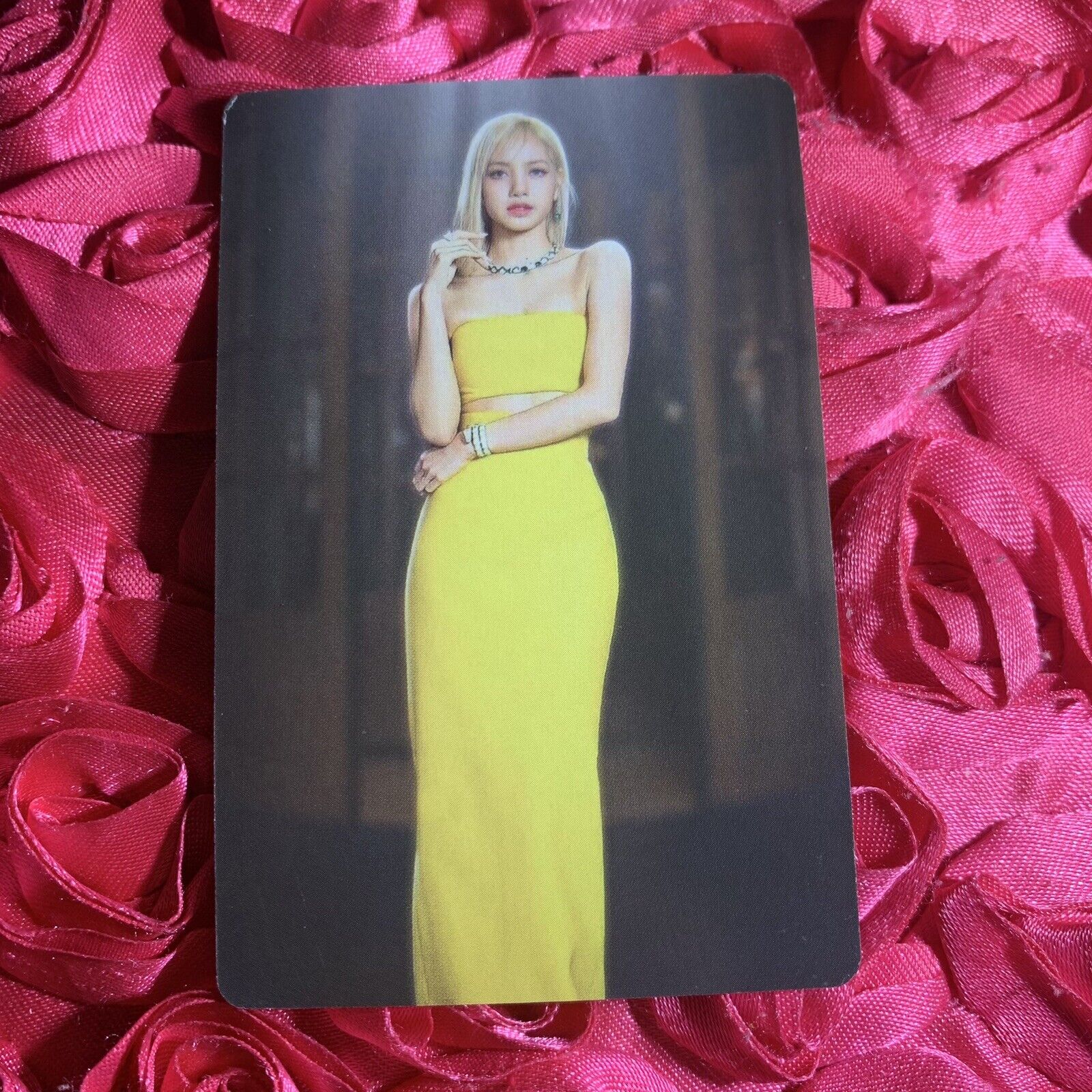 Lisa BLACKPINK Crystal Flower Edition Kpop Girl Photo Card Yellow Dress 2