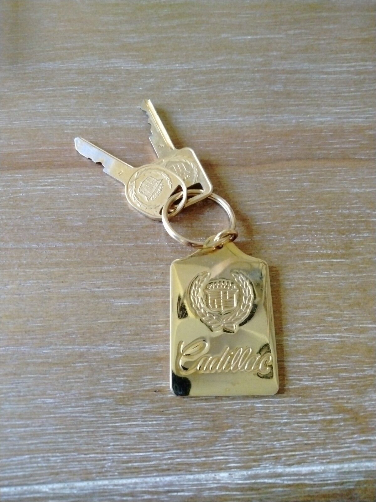Vintage Cadillac Crest Key Fob With 2 Keys Crest Cadillac Gold Tone