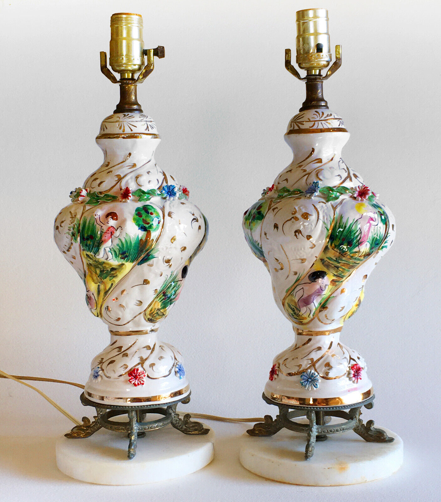 Vintage Pair of Capodimonte Table Lamps Figural Art 3 D Flowers Gold Gilt*
