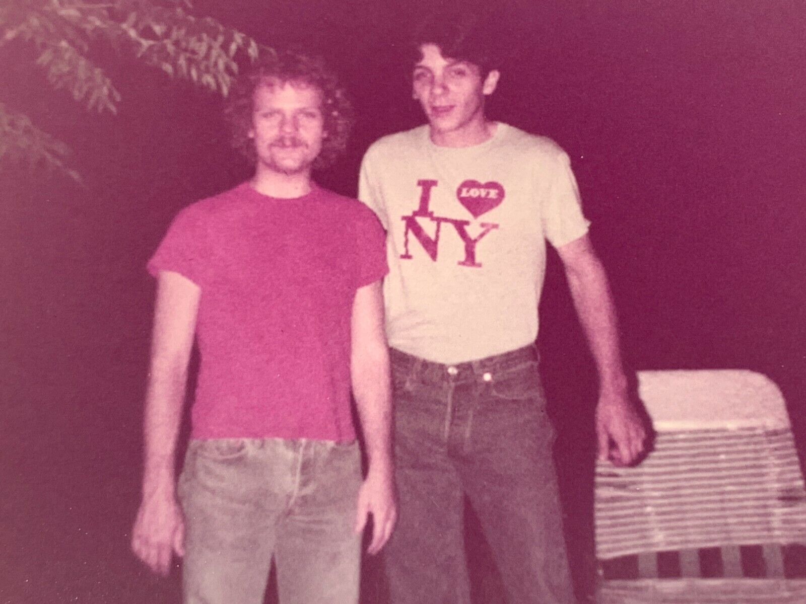 AvH) Found Photo Photograph 1980\'s Guys By Campfire I LOVE NEW YORK NY Shirt