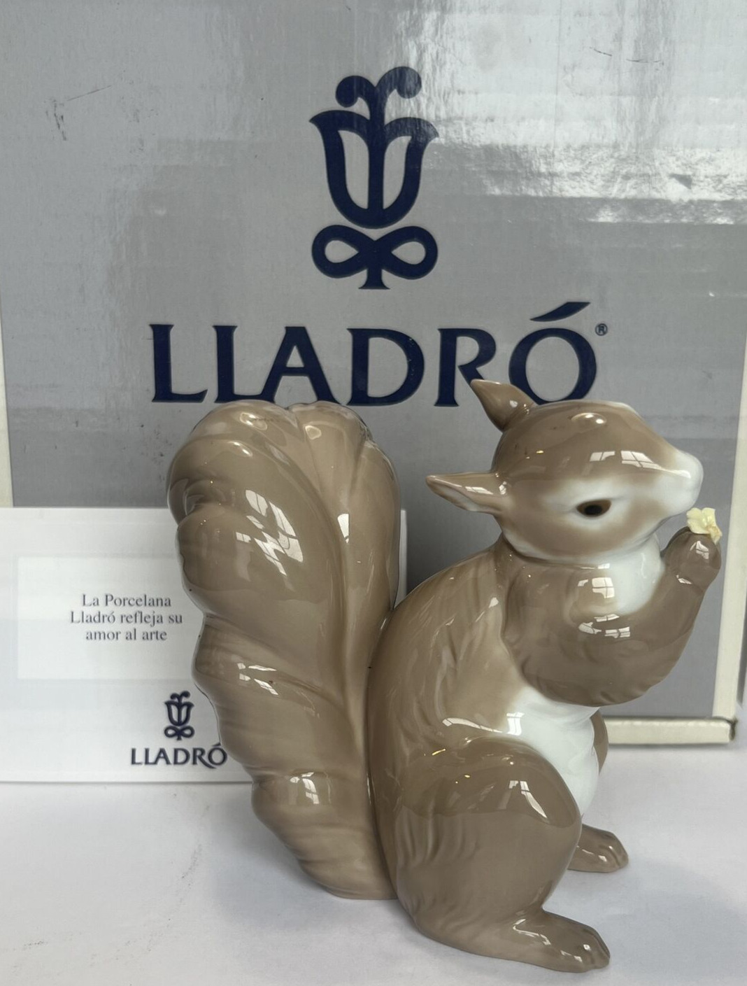Lladro Squirrel Figurine Would You Be Mine - SIGNED 6410 AS IS in Box