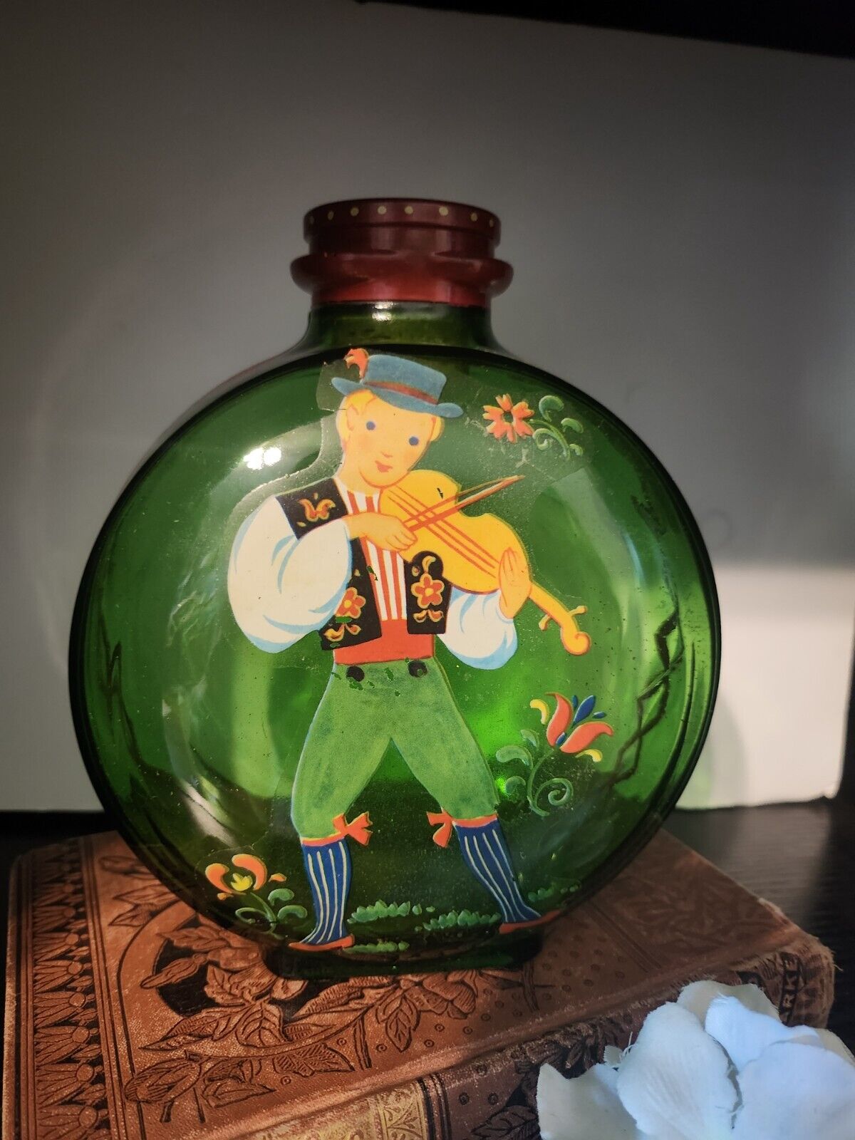 Vintage Sunsweet Glass bottle with Boy playing fiddle