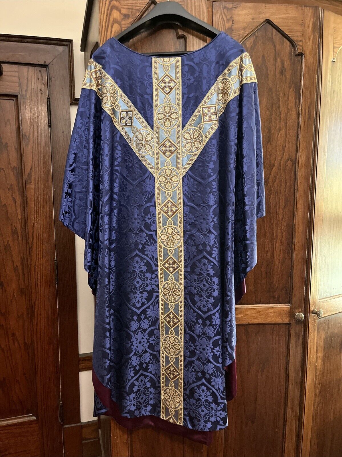 BLUE VESTMENT CHASUBLE ONLY CM ALMY - Advent