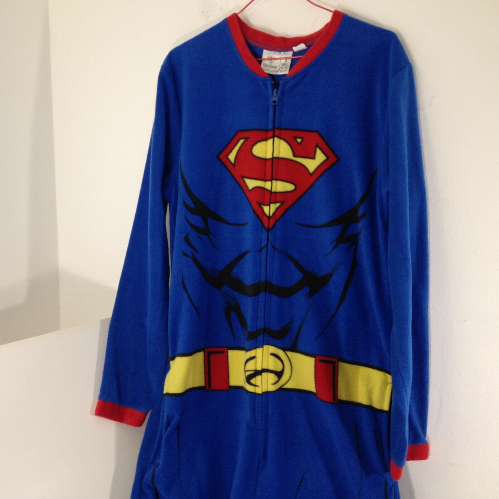 DC COMICS SUPERMAN Men\'s Pajamas W/ Cape Size Adult S Nice
