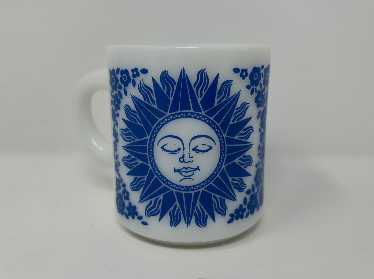 HAZEL ATLAS WHITE MILK GLASS CELESTIAL SUN LADY FACE BLUE COFFEE MUG VINTAGE HTF