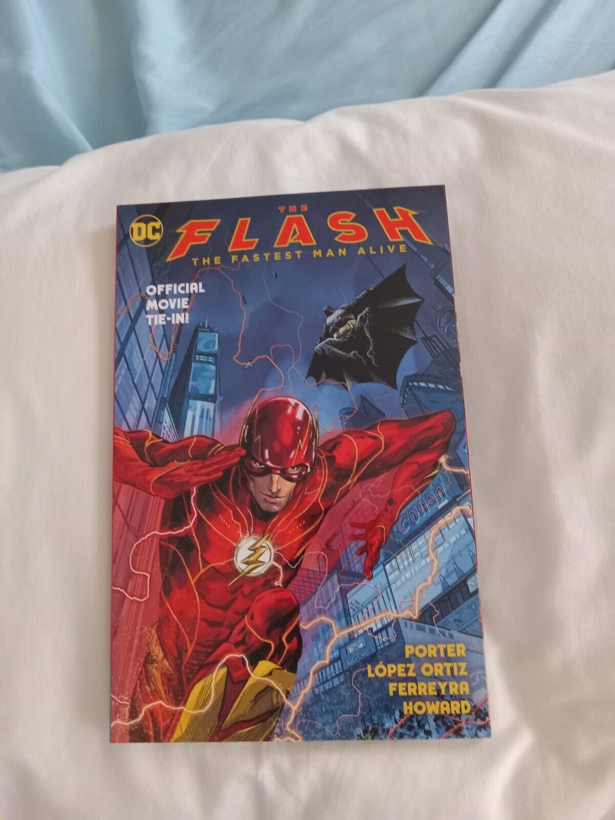The Flash Offical Movie Tie In TPB