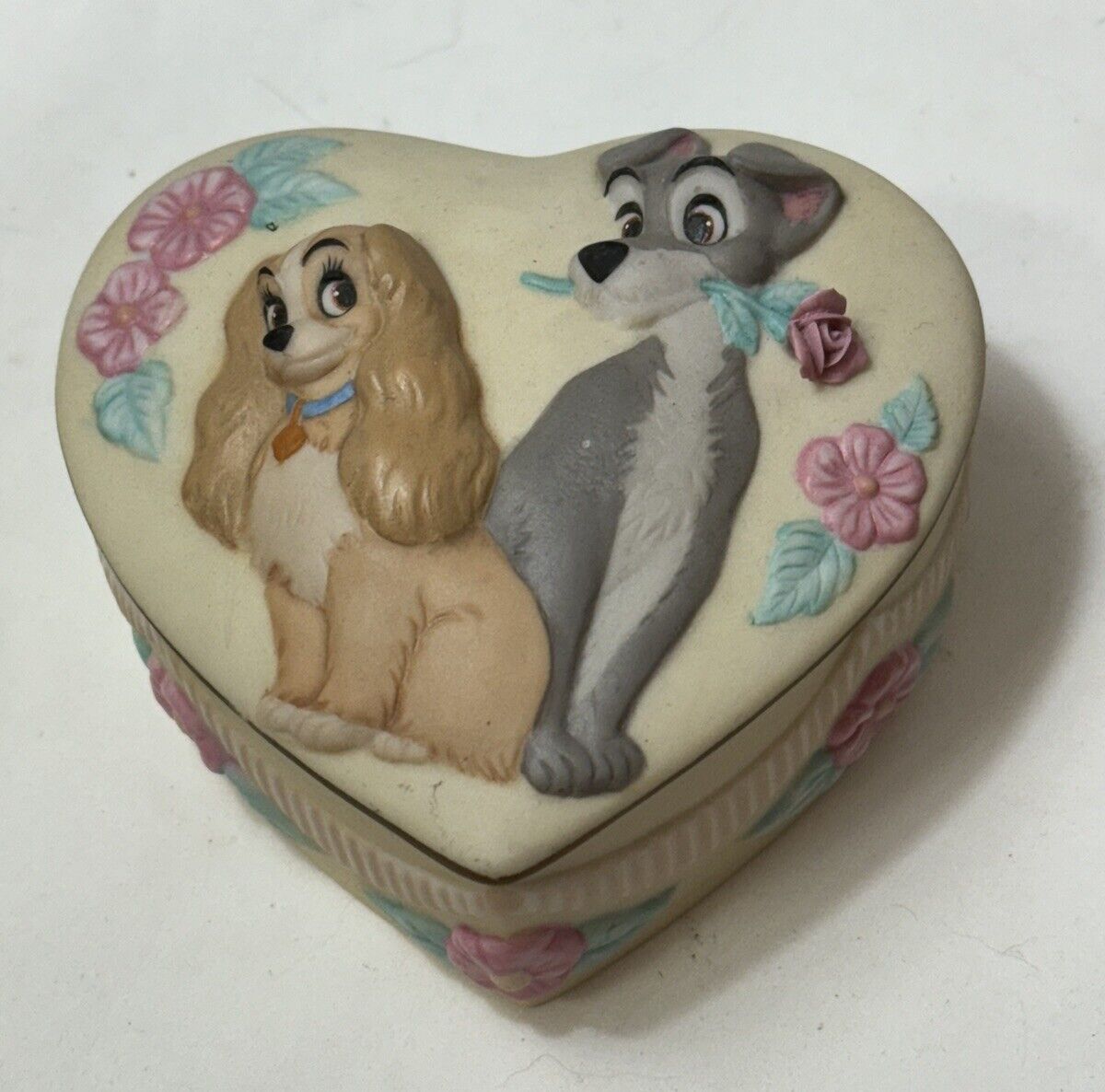 Vintage Disney Rare  Lady And The Tramp Heart Shaped Keepsake Trinket 3D Box