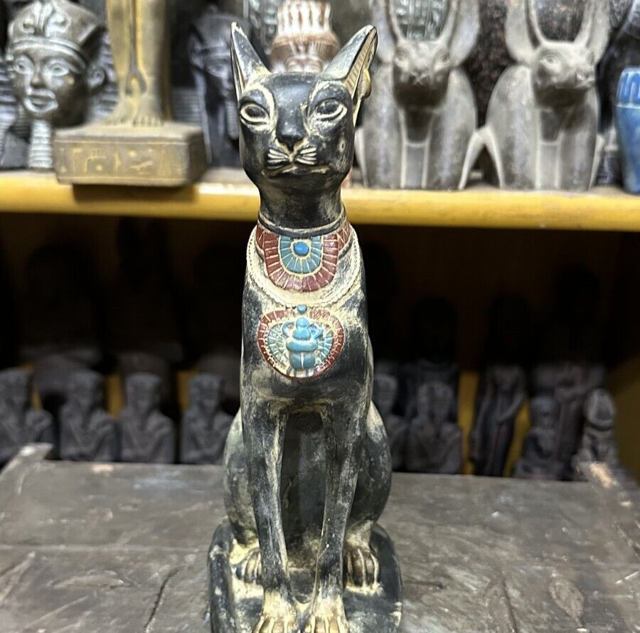 UNIQUE MASTERPIECE OF PHARAONIC BASTET STATUE GODDESS OF BEAUTY IN ANCIENT EGYPT