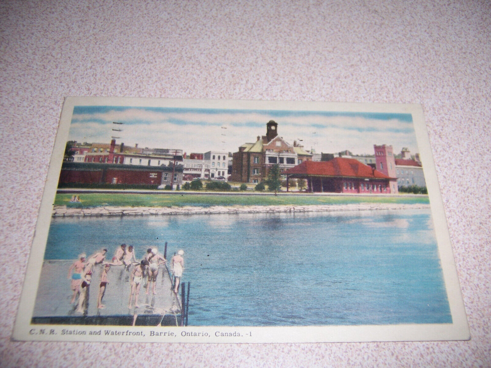 1940s CNR STATION & SWIMMERS at WATERFRONT, BARRIE ONTARIO VTG POSTCARD