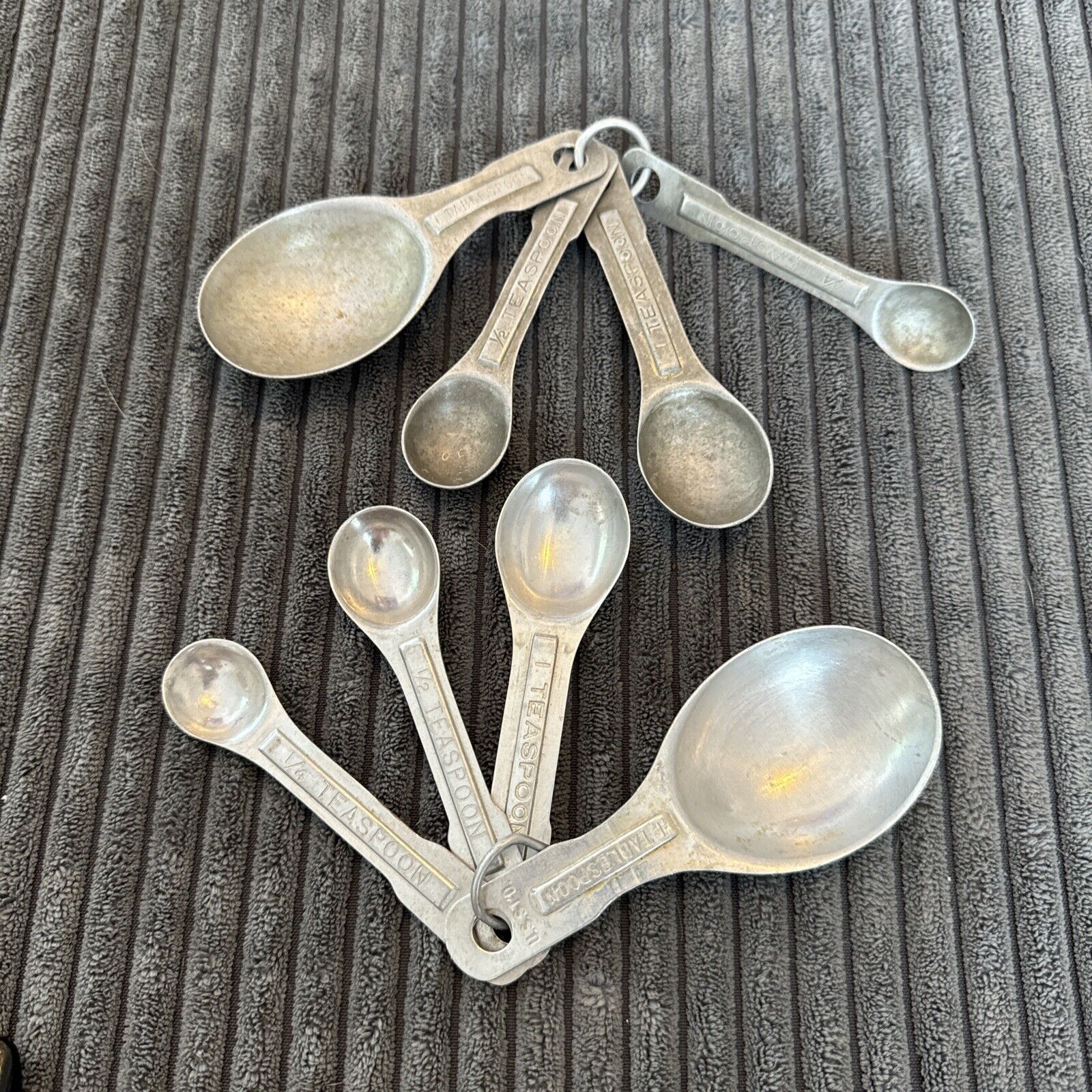 Vintage 2 Sets of 4 Aluminum Nesting Kitchen Measuring Spoons  Keeper Ring USA