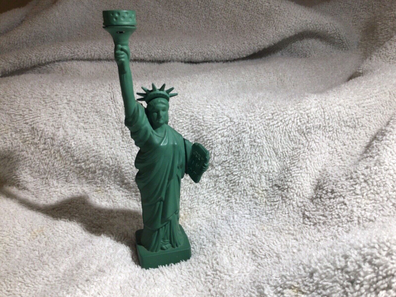Rare STATUE OF LIBERTY Collectible Cigarette Lighter - Vintage